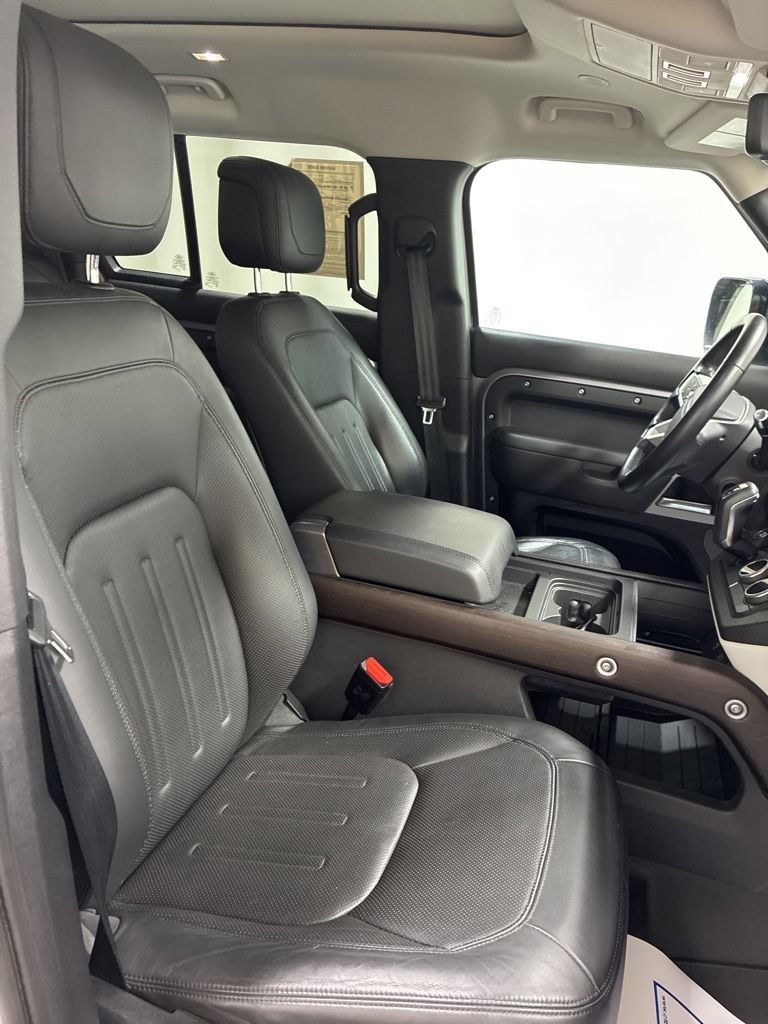 Used 2020 Land Rover Defender 110 SE AWD/4WD image 28
