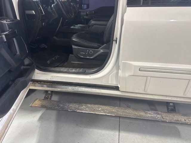 Used 2017 Ford F350 Lariat w/ Lariat Ultimate Package image 16