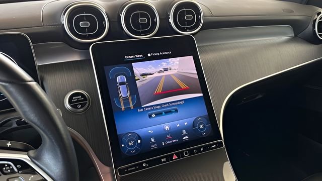 Used 2024 Mercedes-Benz GLC 300 4MATIC image 55