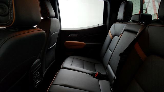 Used 2024 GMC Canyon AT4 w/ AT4 Premium Package image 18