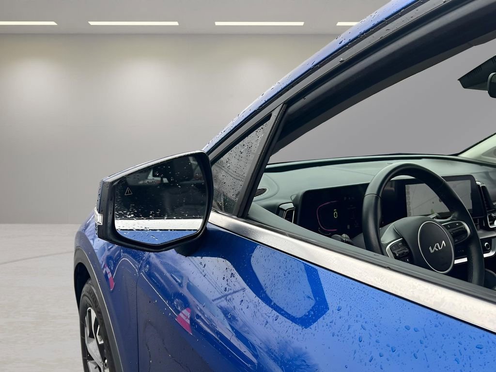 Used 2025 Kia Sportage EX w/ Premium Package image 26