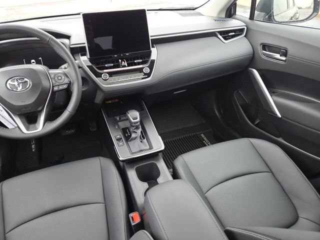 Used 2026 Toyota Corolla Cross XLE w/ Convenience Package image 30