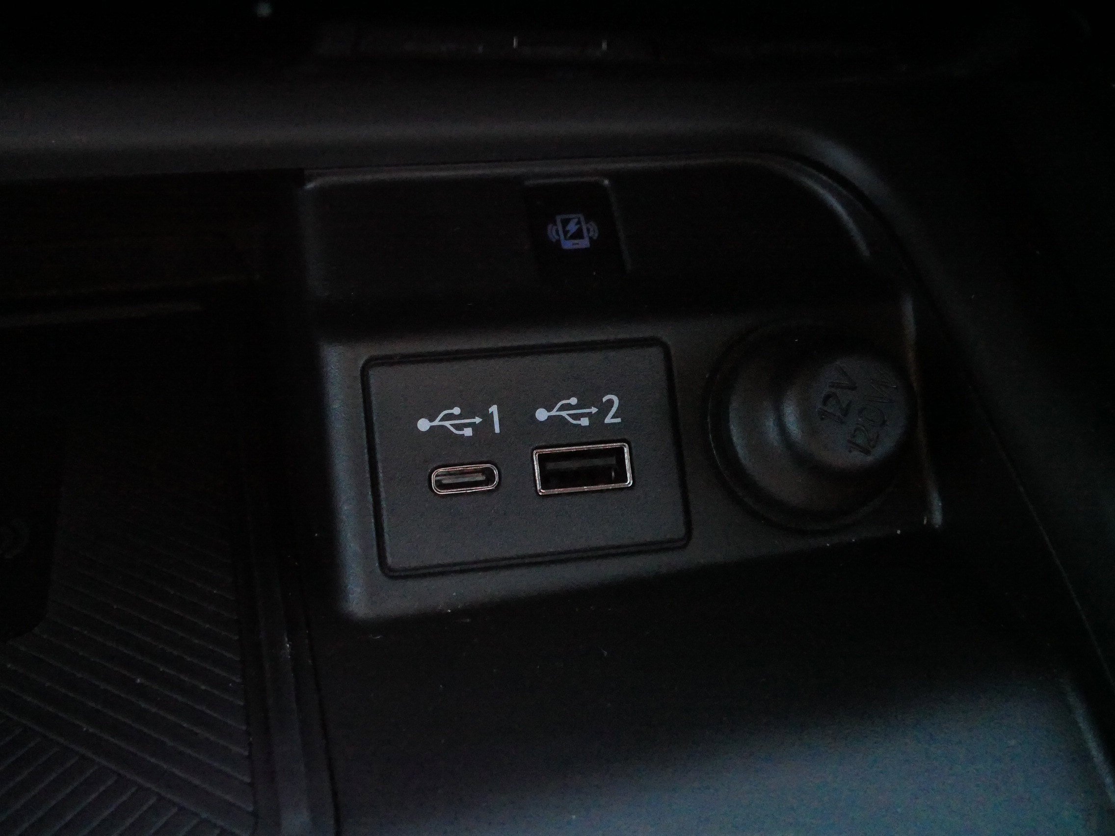 Used 2024 INFINITI QX55 Essential image 32