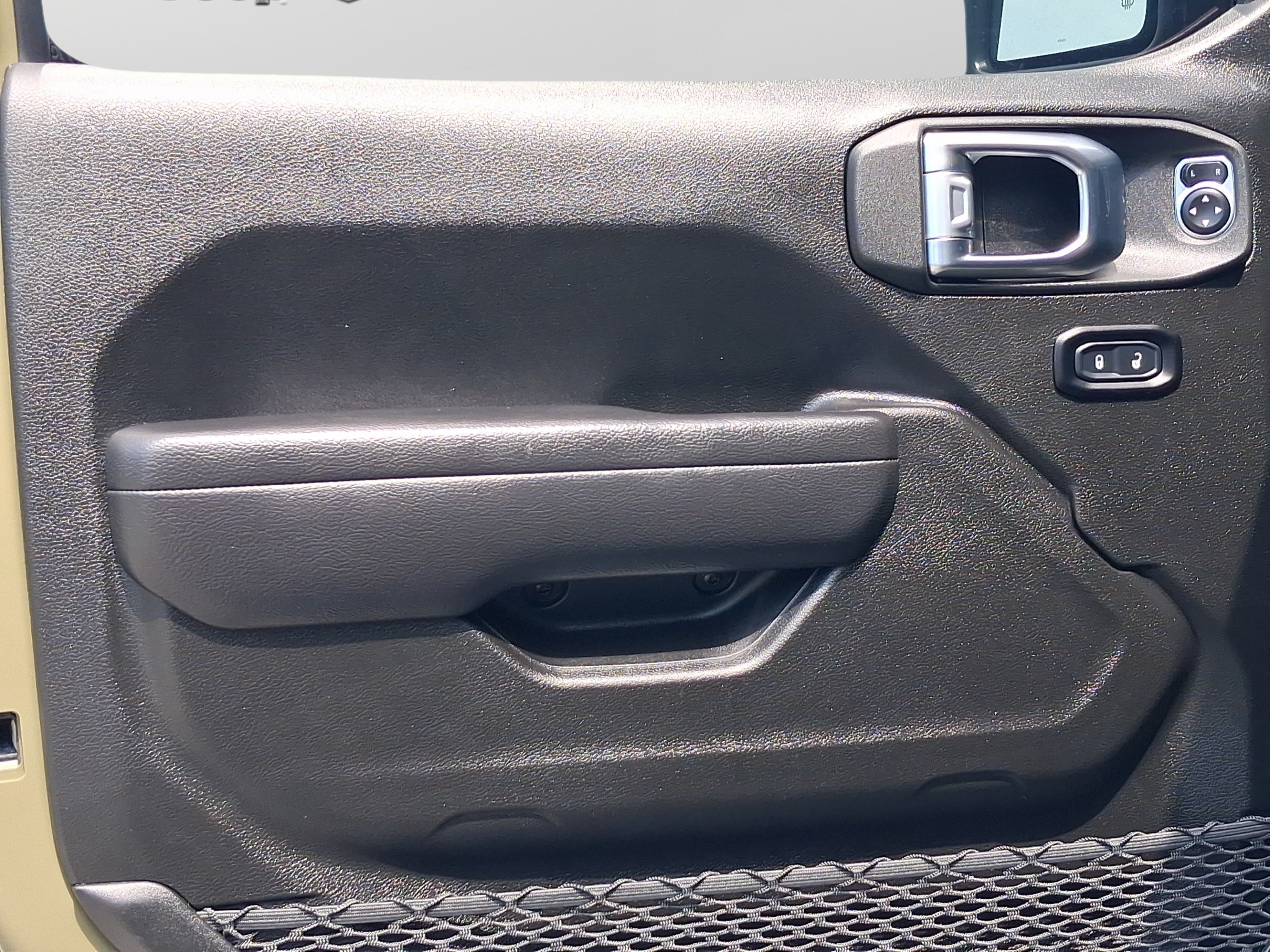 Used 2025 Jeep Wrangler Unlimited Sport AWD/4WD image 11