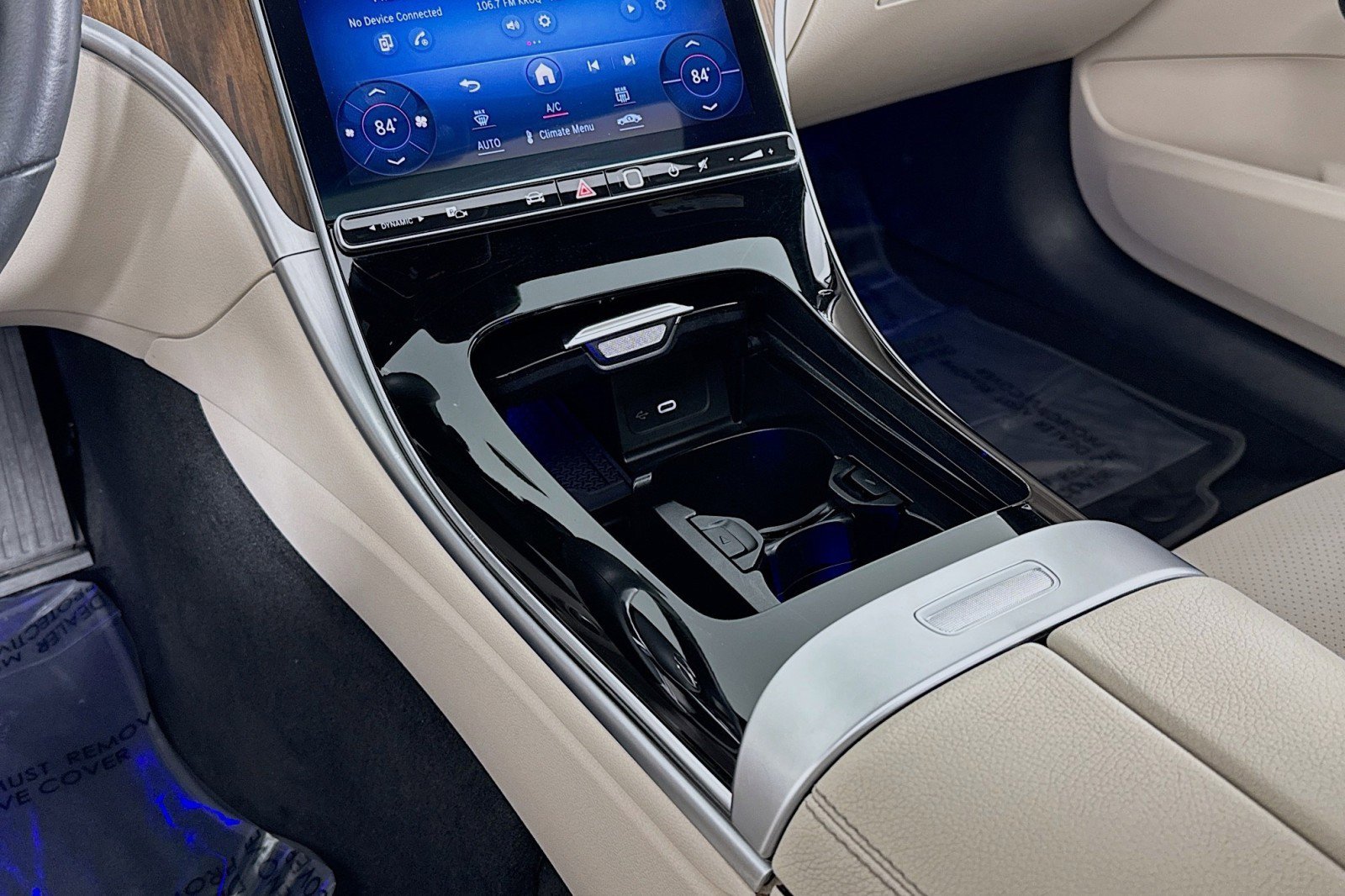 Used 2024 Mercedes-Benz C 300 Sedan image 5