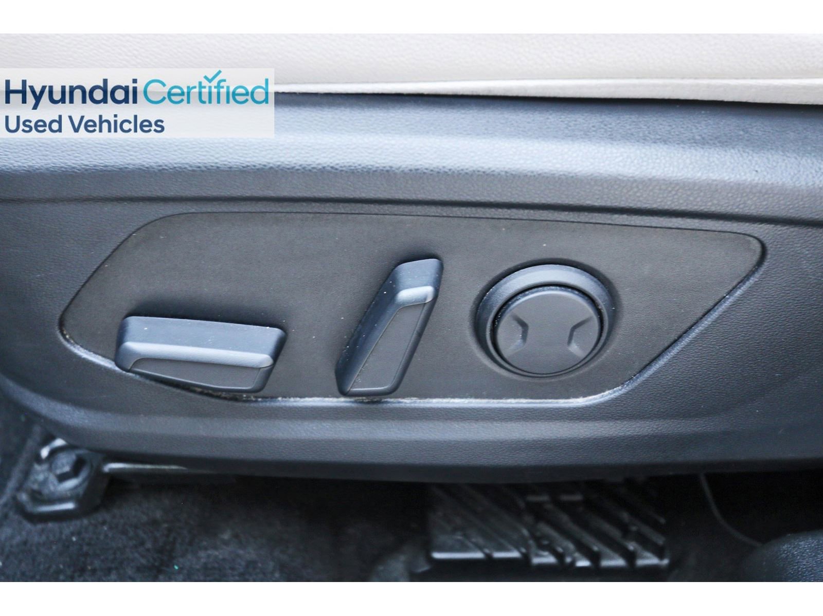 Certified 2024 Hyundai Tucson Limited FWD image 30