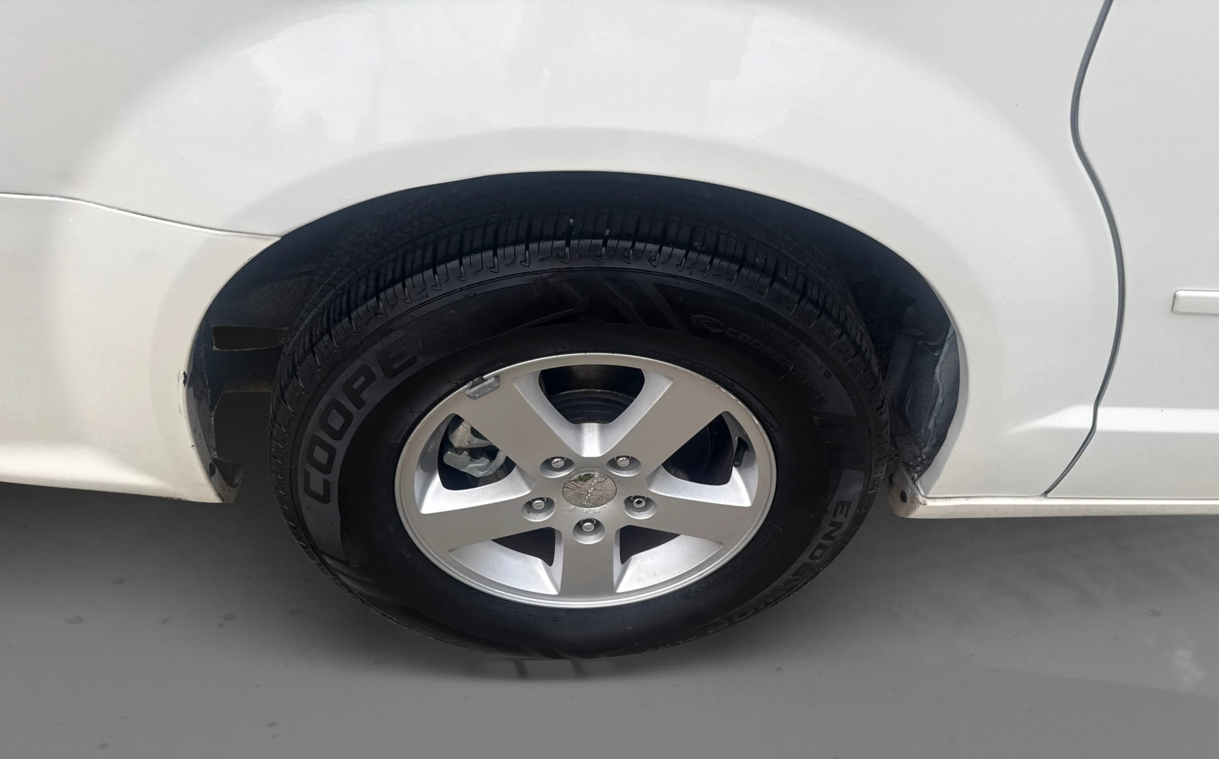 Used 2012 Dodge Grand Caravan SXT FWD image 23