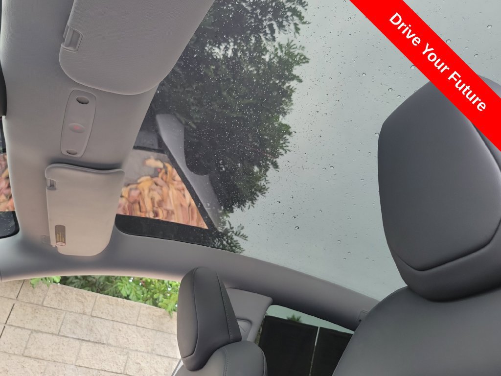 Used 2026 Tesla Model Y 2WD image 13