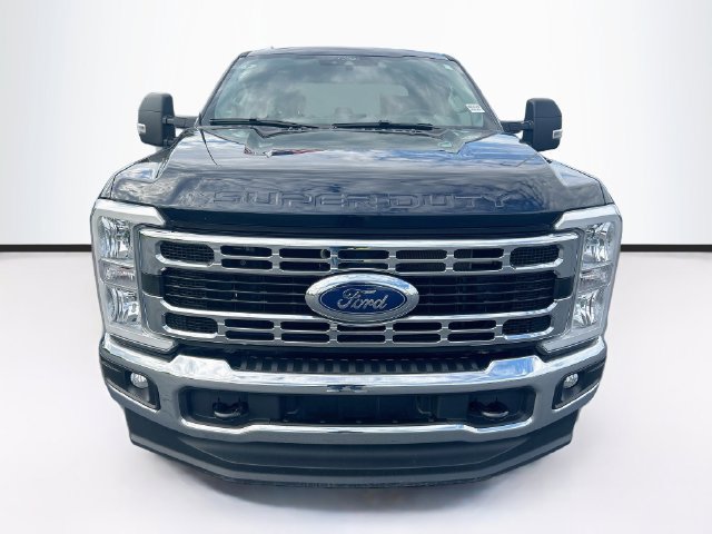 Certified 2025 Ford F250 XLT AWD/4WD image 2