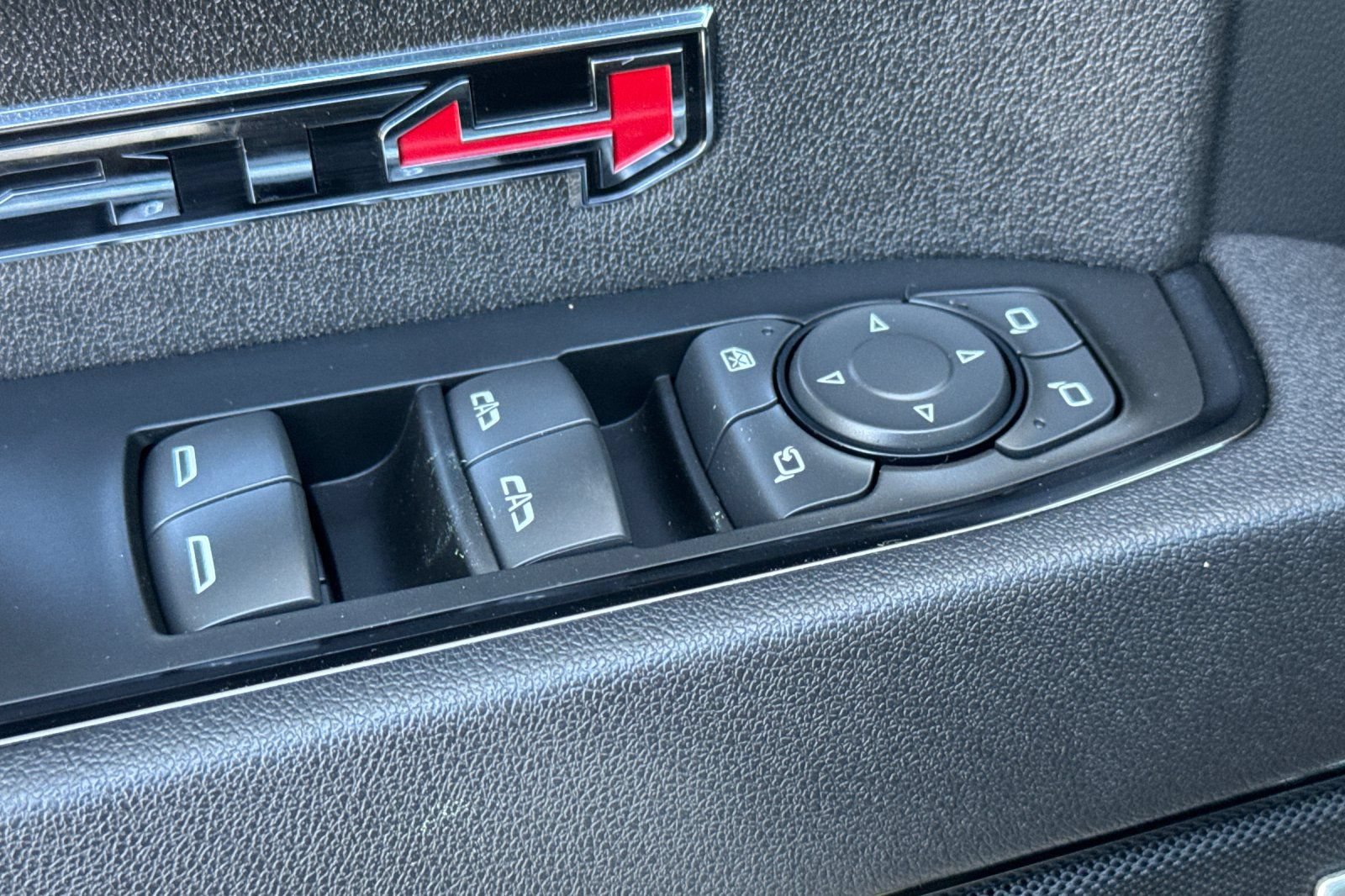 Used 2025 GMC Sierra 1500 AT4 AWD/4WD image 11