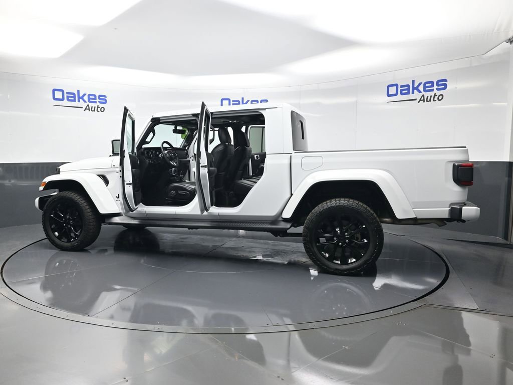 Used 2023 Jeep Gladiator Overland image 55