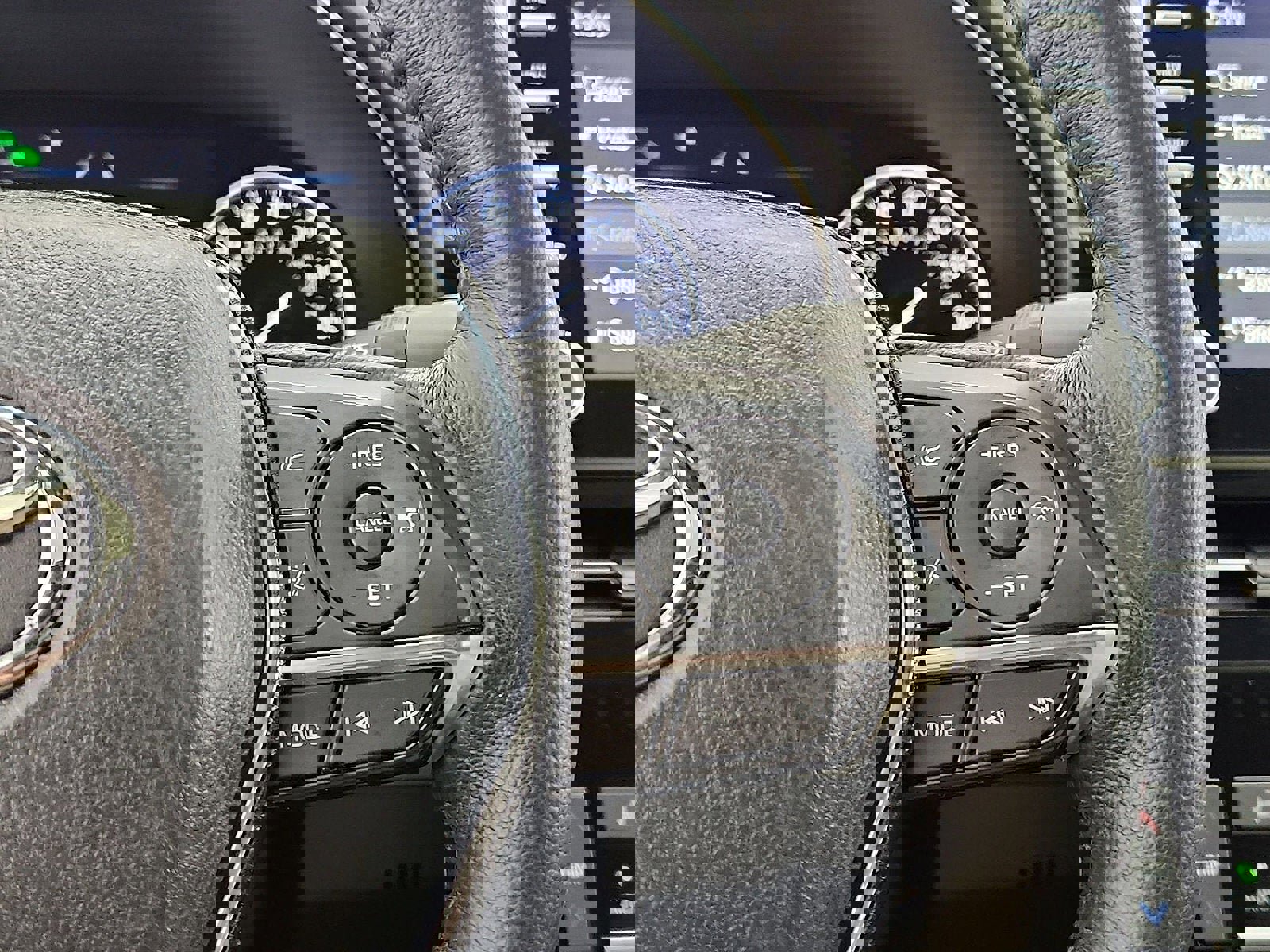 Certified 2019 Toyota Avalon XLE image 18