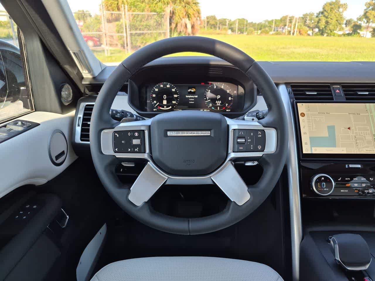 New 2026 Land Rover Discovery S AWD/4WD image 25