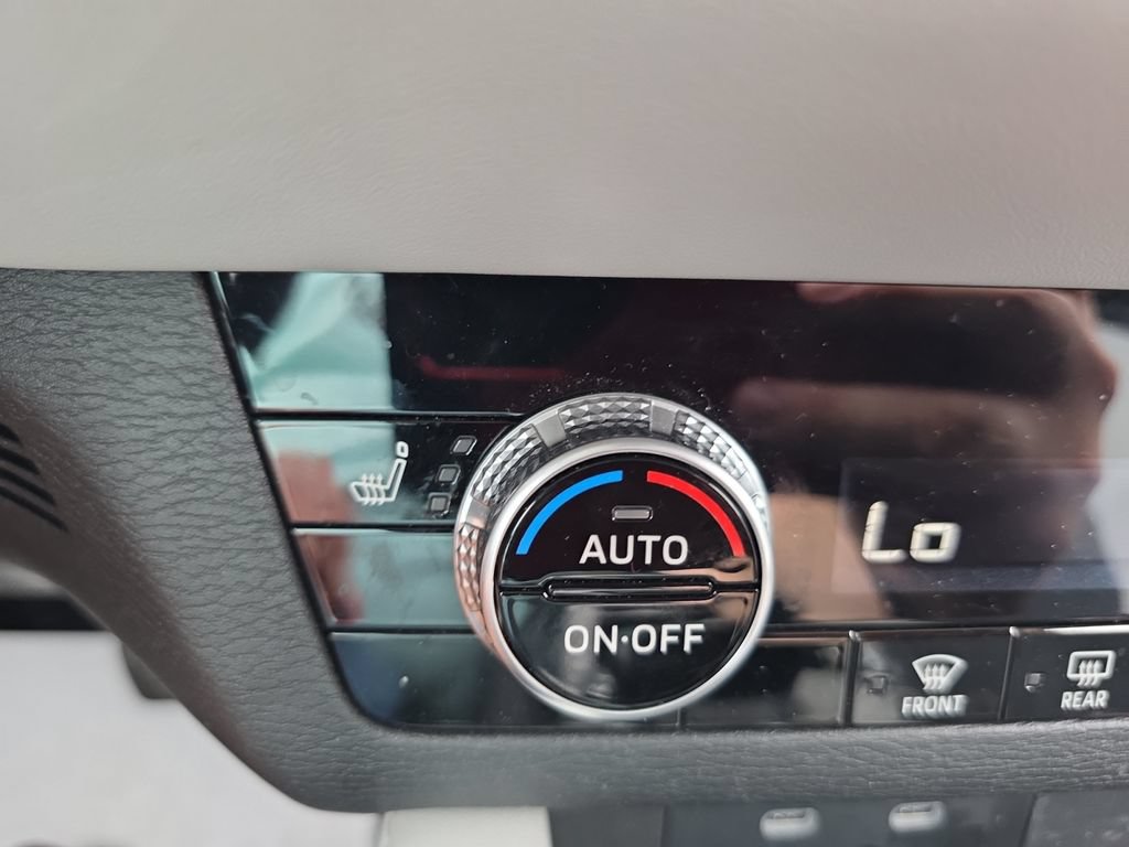 Used 2025 Mitsubishi Outlander SE FWD image 30