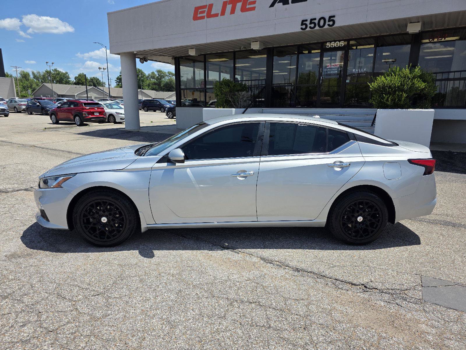 Used 2019 Nissan Altima 2.5 S AWD/4WD image 8