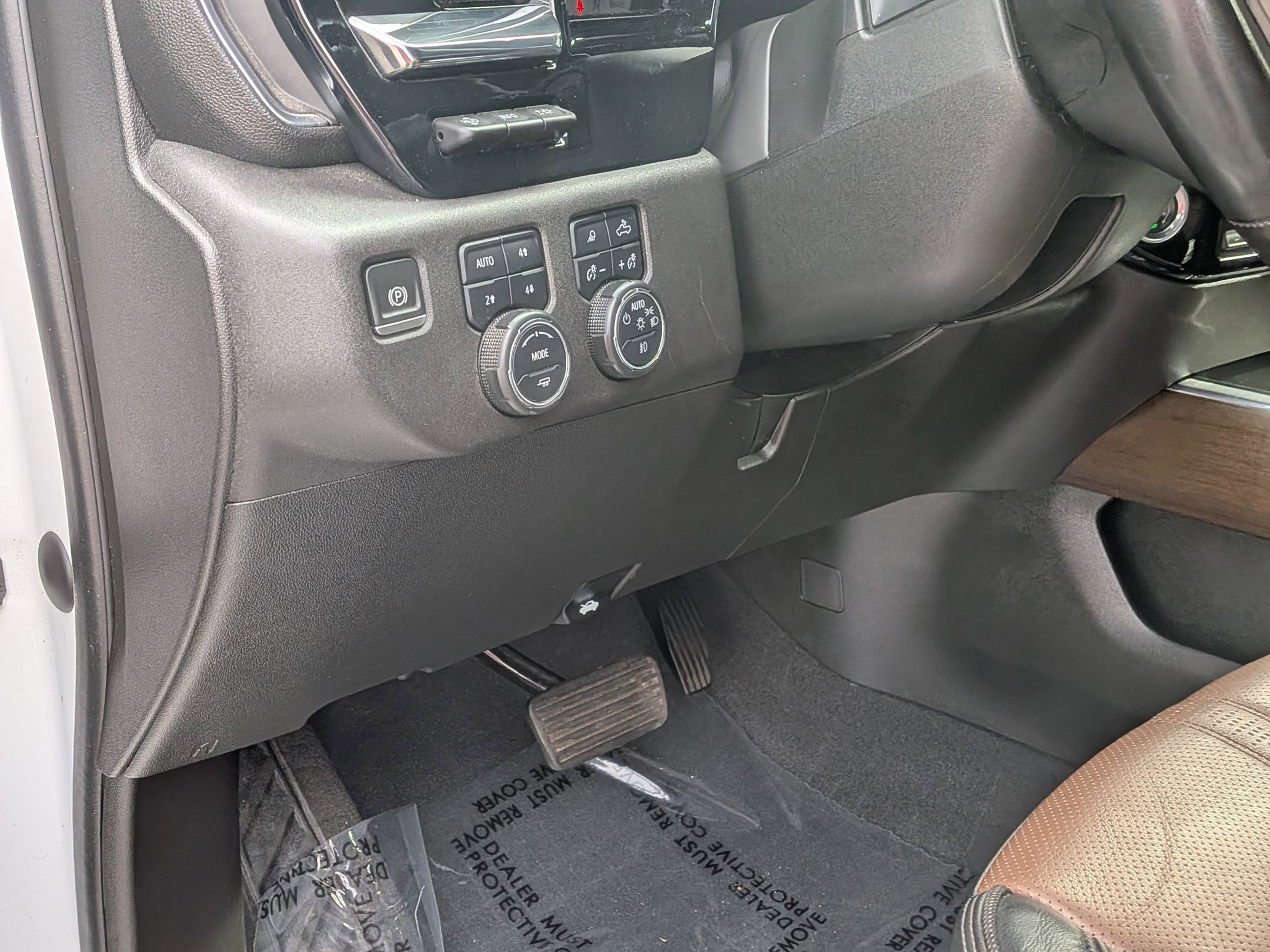 Certified 2024 Chevrolet Silverado 2500 High Country w/ High Country Premium Package AWD/4WD image 17