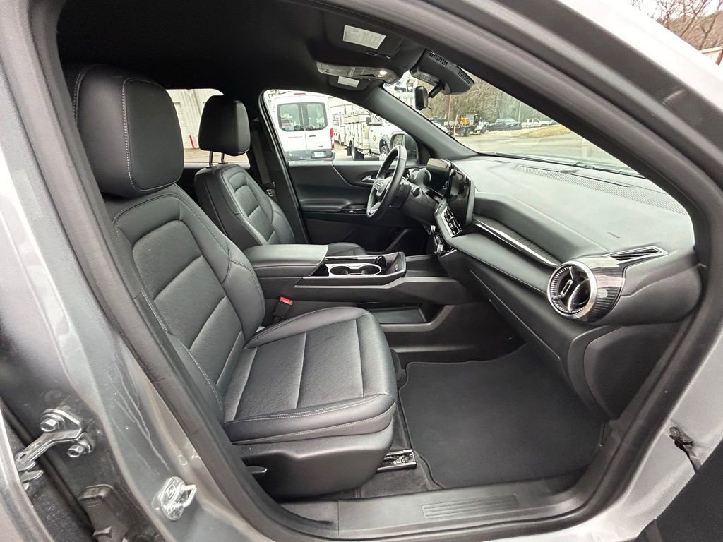 Used 2025 Chevrolet Equinox LT w/ Convenience Package II image 25