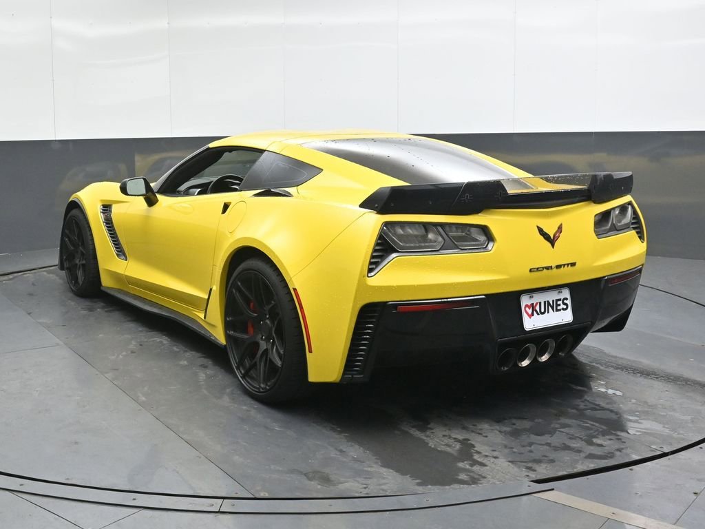 Used 2016 Chevrolet Corvette Z06 w/ Z07 Performance Package image 9