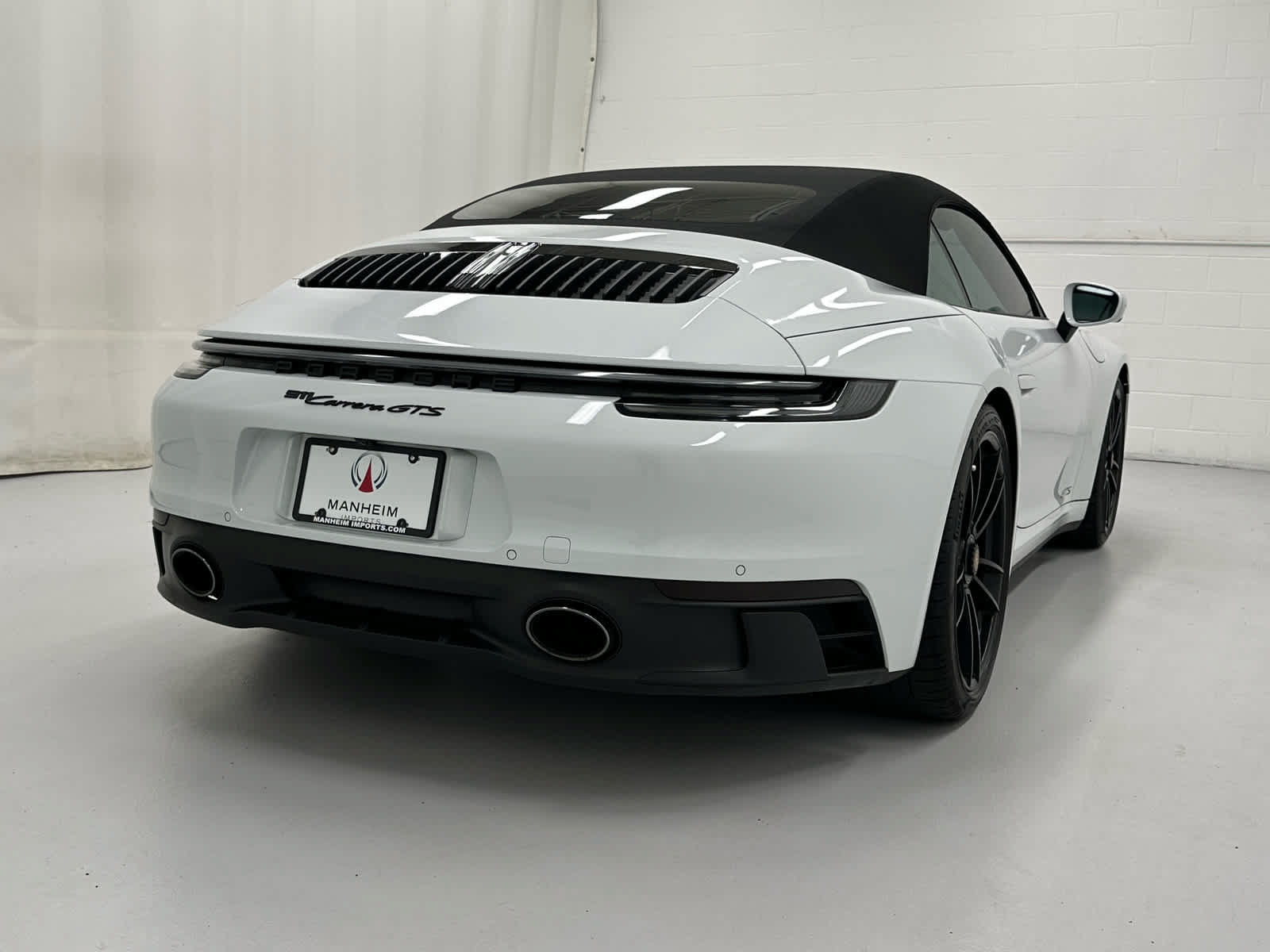 Used 2022 Porsche 911 Carrera GTS w/ Premium Package RWD image 13