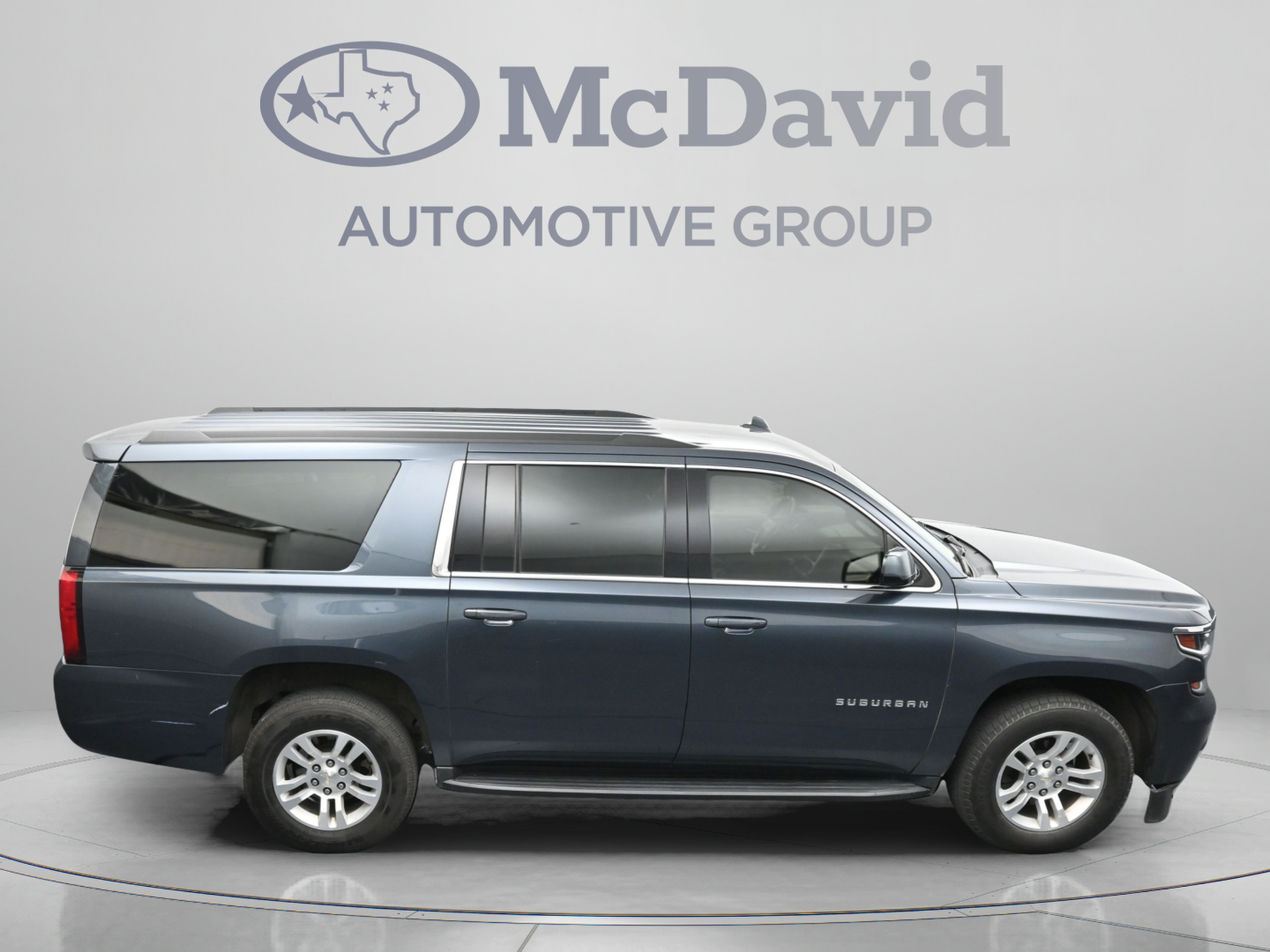 Used 2020 Chevrolet Suburban LS RWD image 40