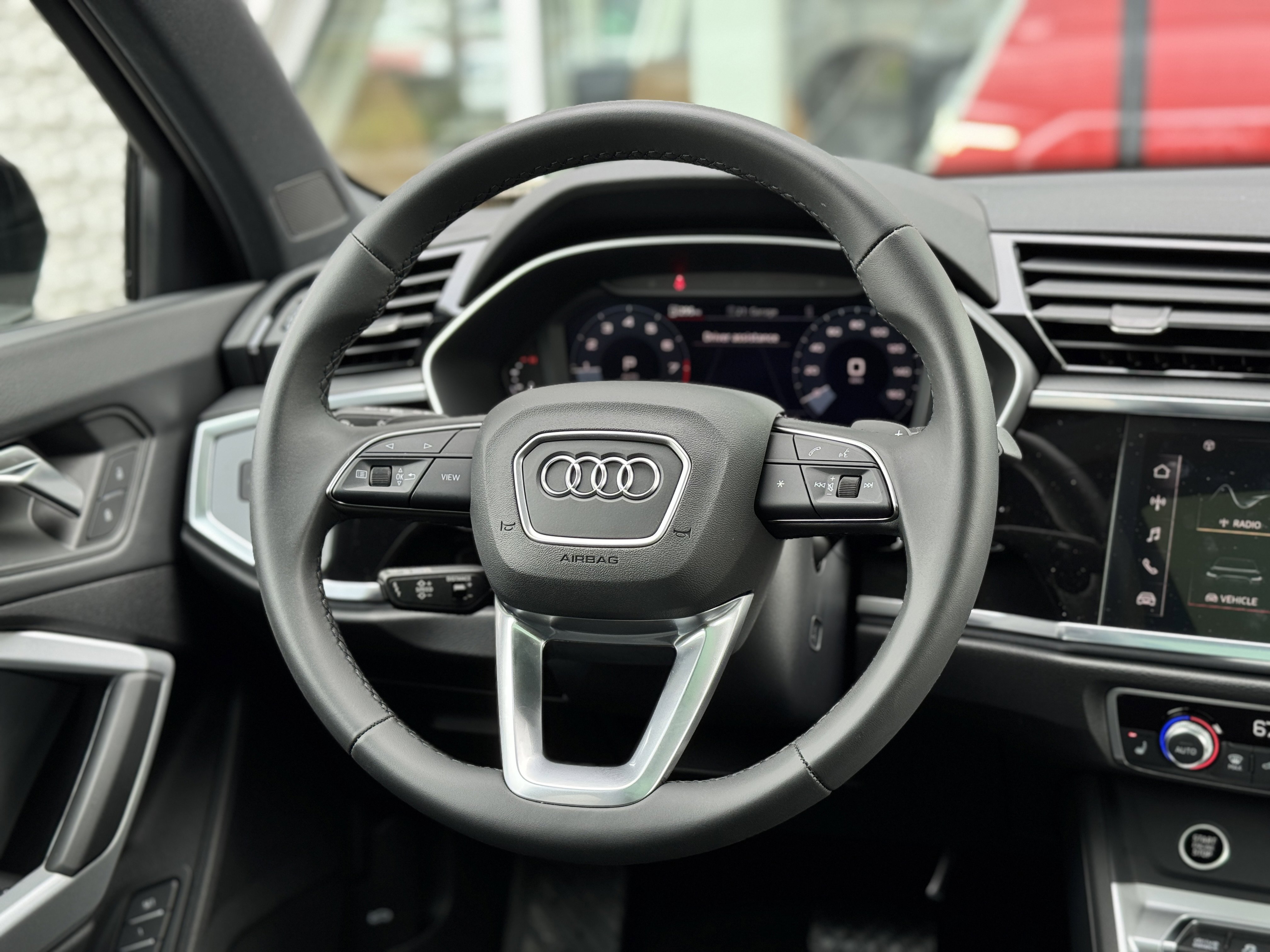 New 2025 Audi Q3 2.0T Premium image 11