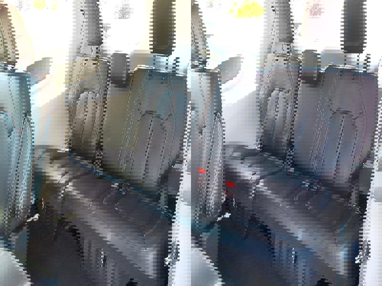 Used 2023 Chrysler Pacifica Touring-L image 13