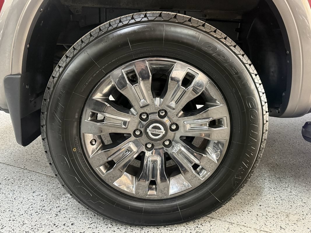 Used 2018 Nissan Titan XD AWD/4WD image 25