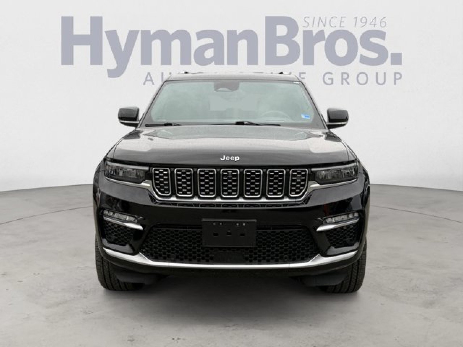 Used 2022 Jeep Grand Cherokee Summit AWD/4WD image 8