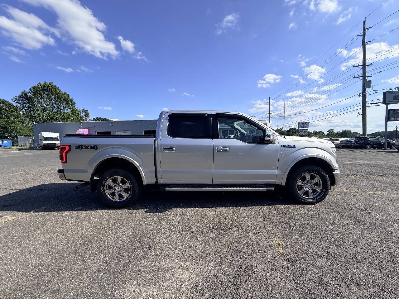 Used 2015 Ford F150 Lariat w/ Equipment Group 502A Luxury AWD/4WD image 17