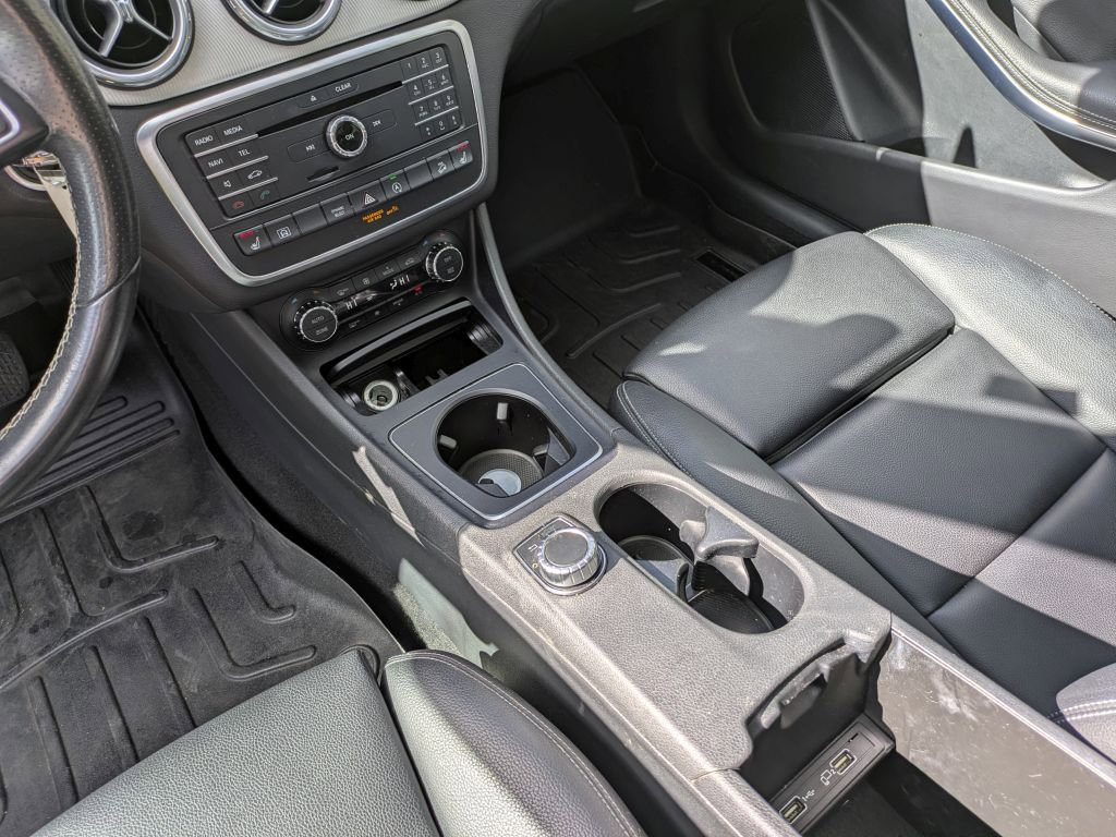 Used 2017 Mercedes-Benz GLA 250 4MATIC image 24