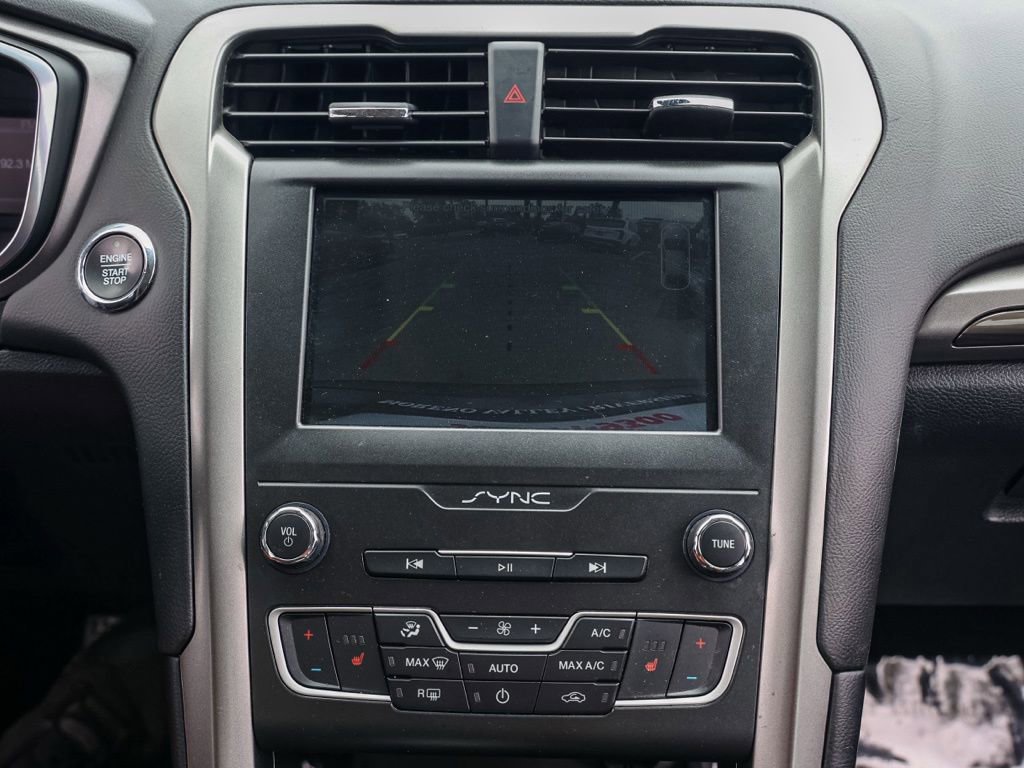 Used 2020 Ford Fusion SEL FWD image 29