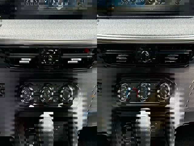 New 2025 Nissan Kicks SV w/ SV Premium Package image 25