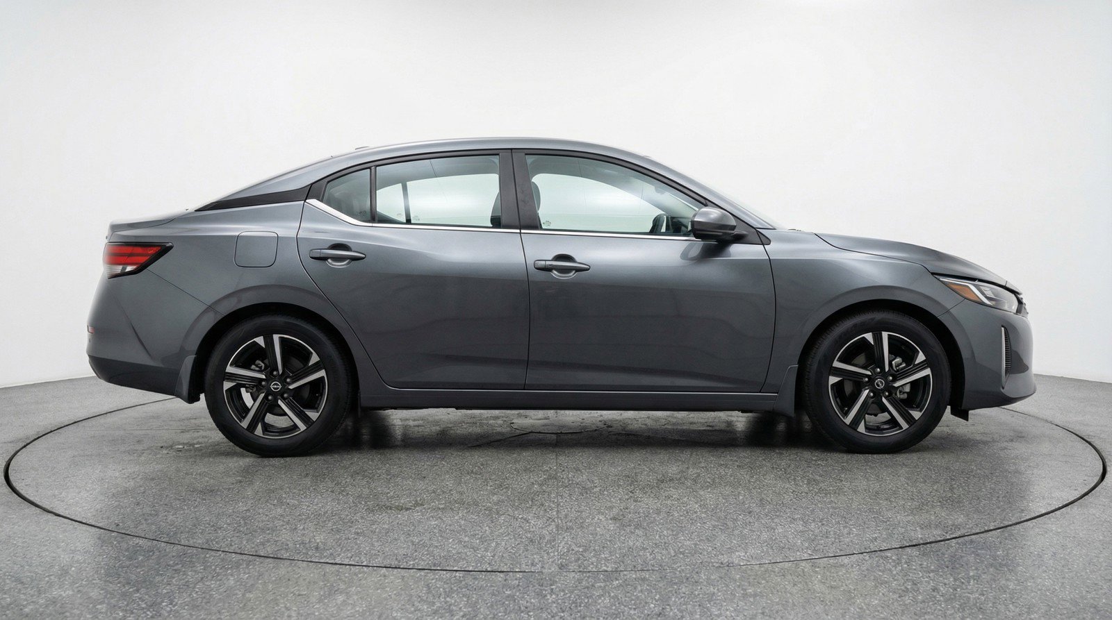 Used 2025 Nissan Sentra SV FWD image 11