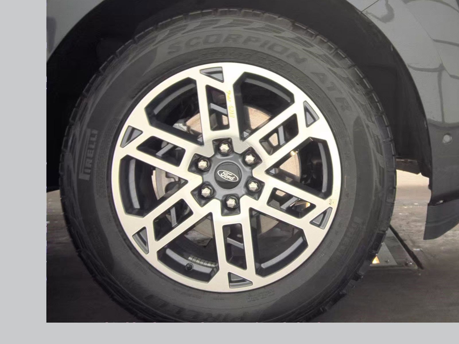 Used 2025 Ford Expedition Max Active AWD/4WD image 10