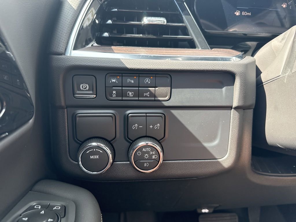 New 2026 Chevrolet Suburban Premier RWD image 7