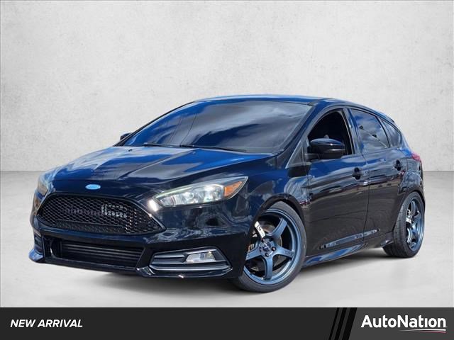 Used 2017 Ford Focus ST image 1
