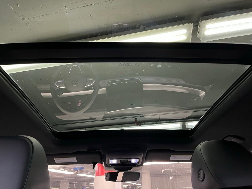 New 2025 Volkswagen Tiguan SE R-Line image 10