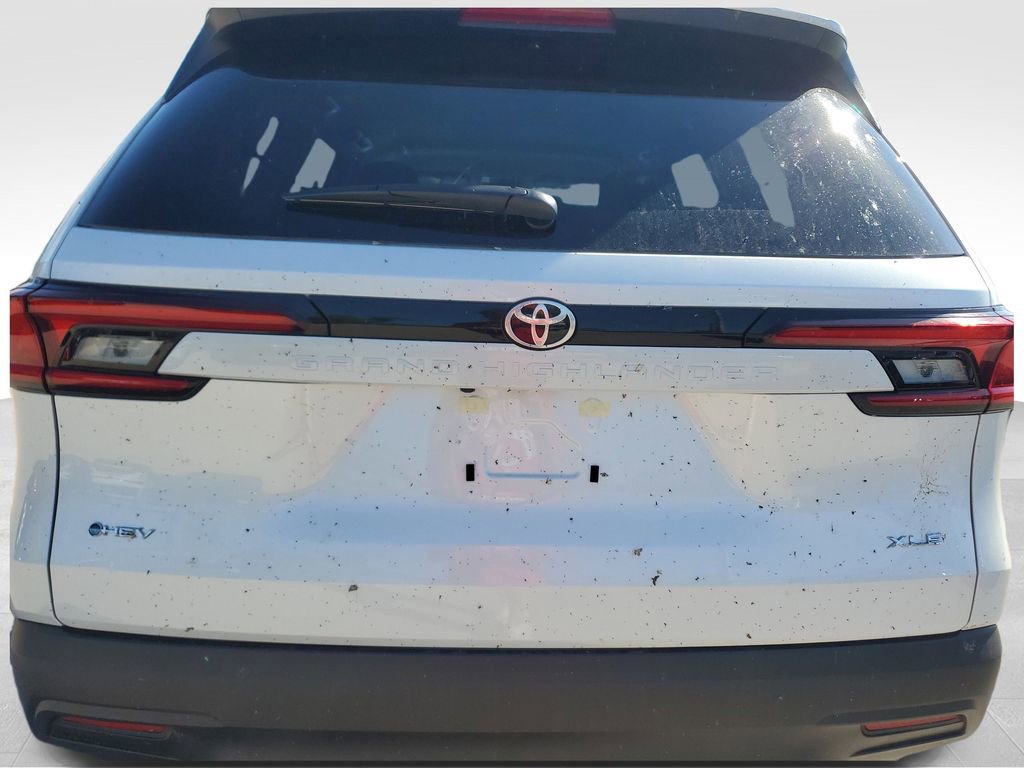 New 2026 Toyota Grand Highlander XLE image 14