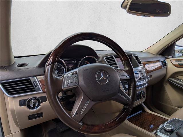 Used 2014 Mercedes-Benz GL 550 4MATIC image 10