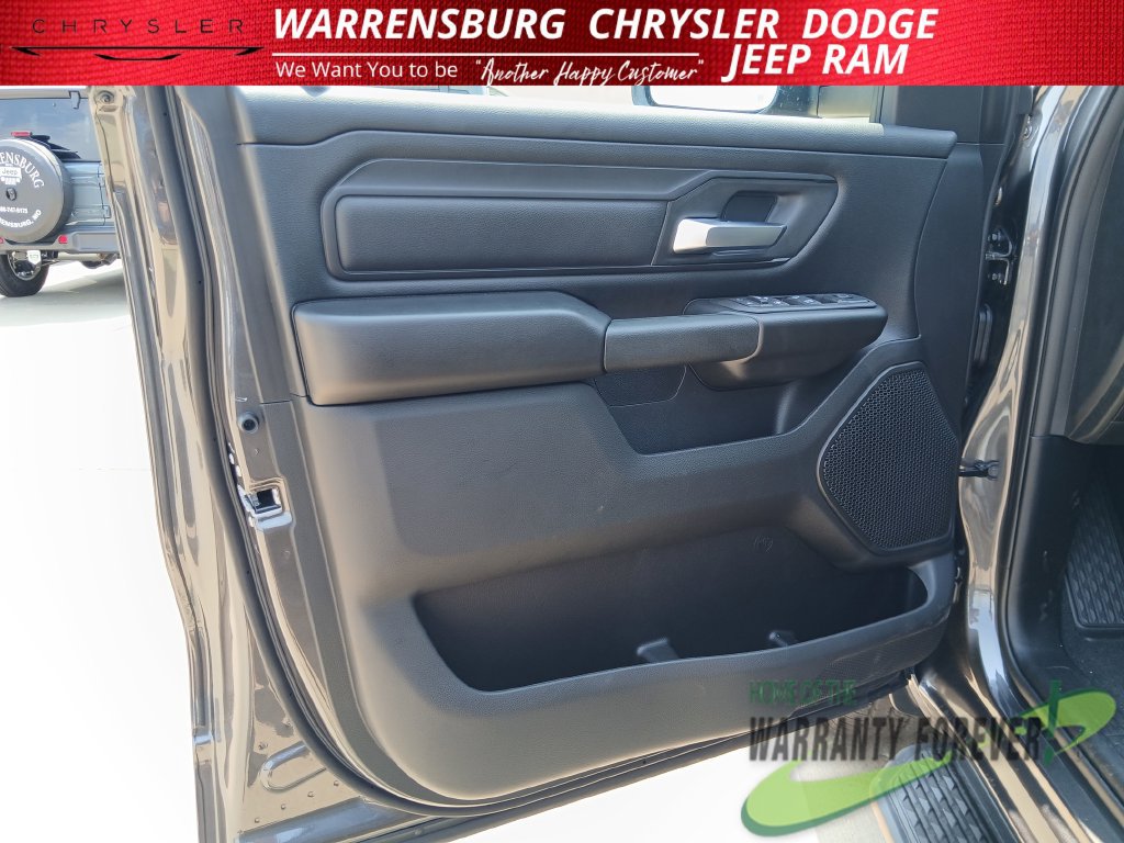 New 2026 RAM 1500 Express AWD/4WD image 12