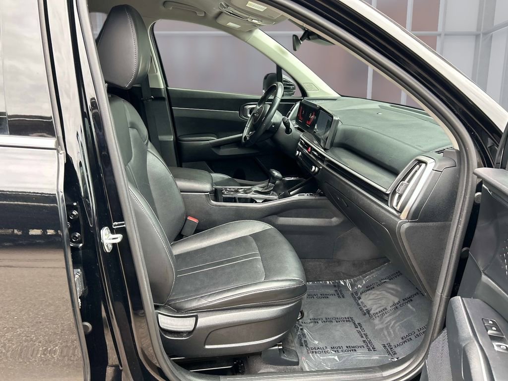 Used 2024 Kia Sorento S image 20