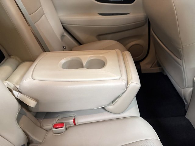 Used 2019 Nissan Rogue SL w/ Premium Package image 14