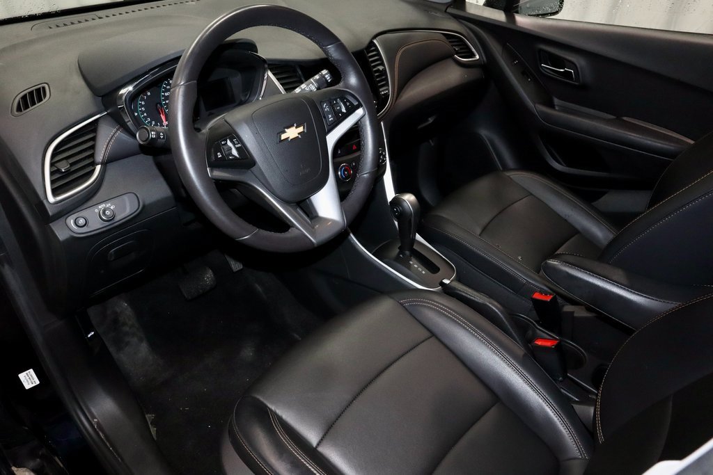 Used 2022 Chevrolet Trax LT w/ Premium Seat Package image 26