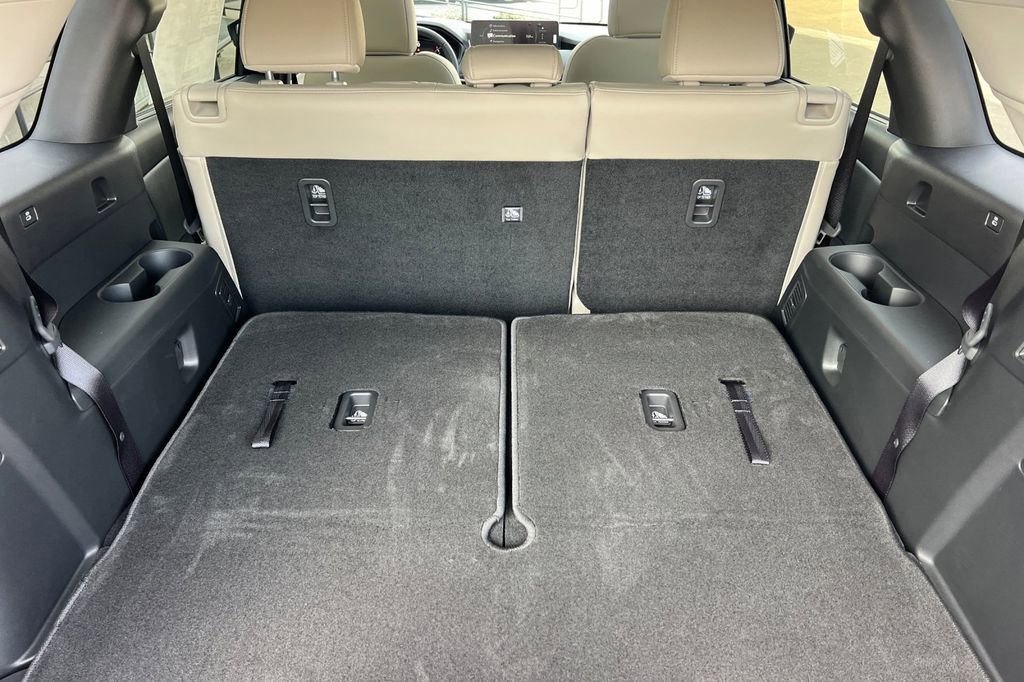 New 2026 MAZDA CX-90 Plug-In Hybrid w/ Preferred AWD/4WD image 16