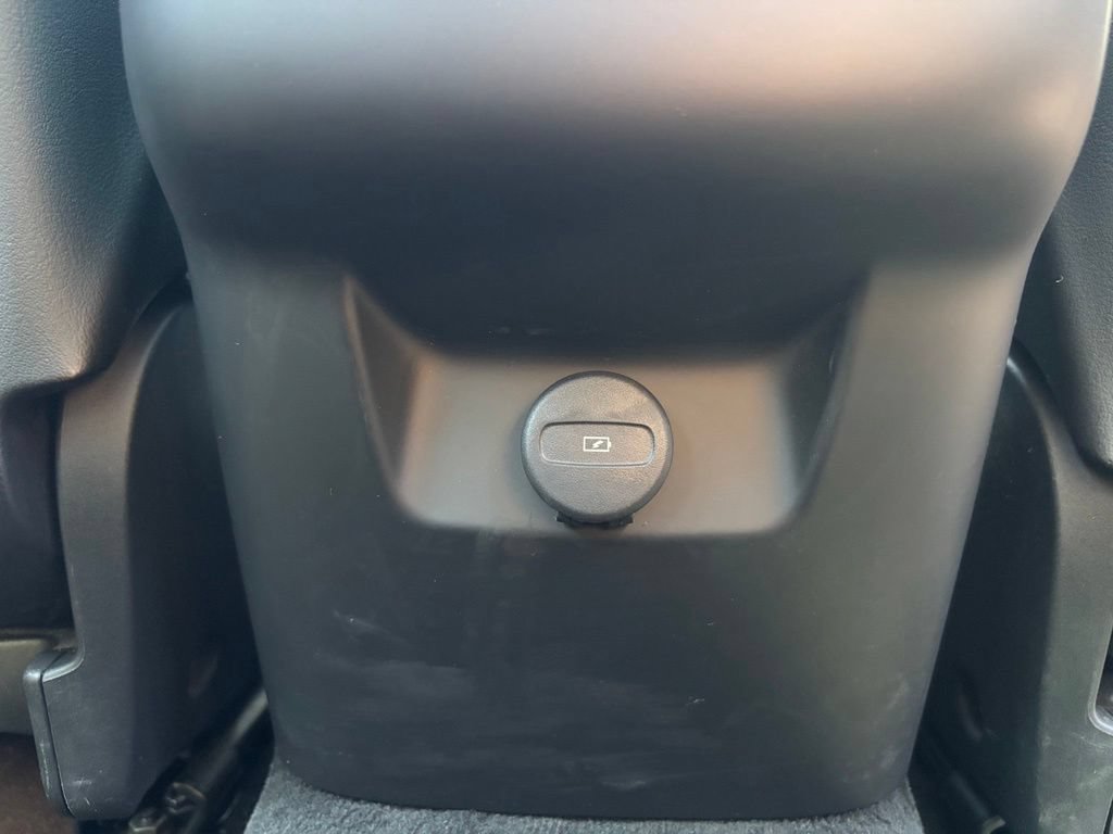 Used 2022 Volvo XC60 B5 Inscription w/ Advanced Package AWD/4WD image 24