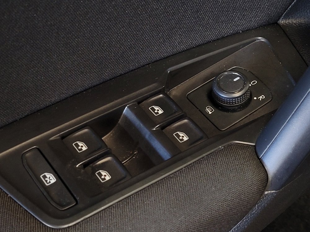 Used 2021 Volkswagen Tiguan S FWD image 27