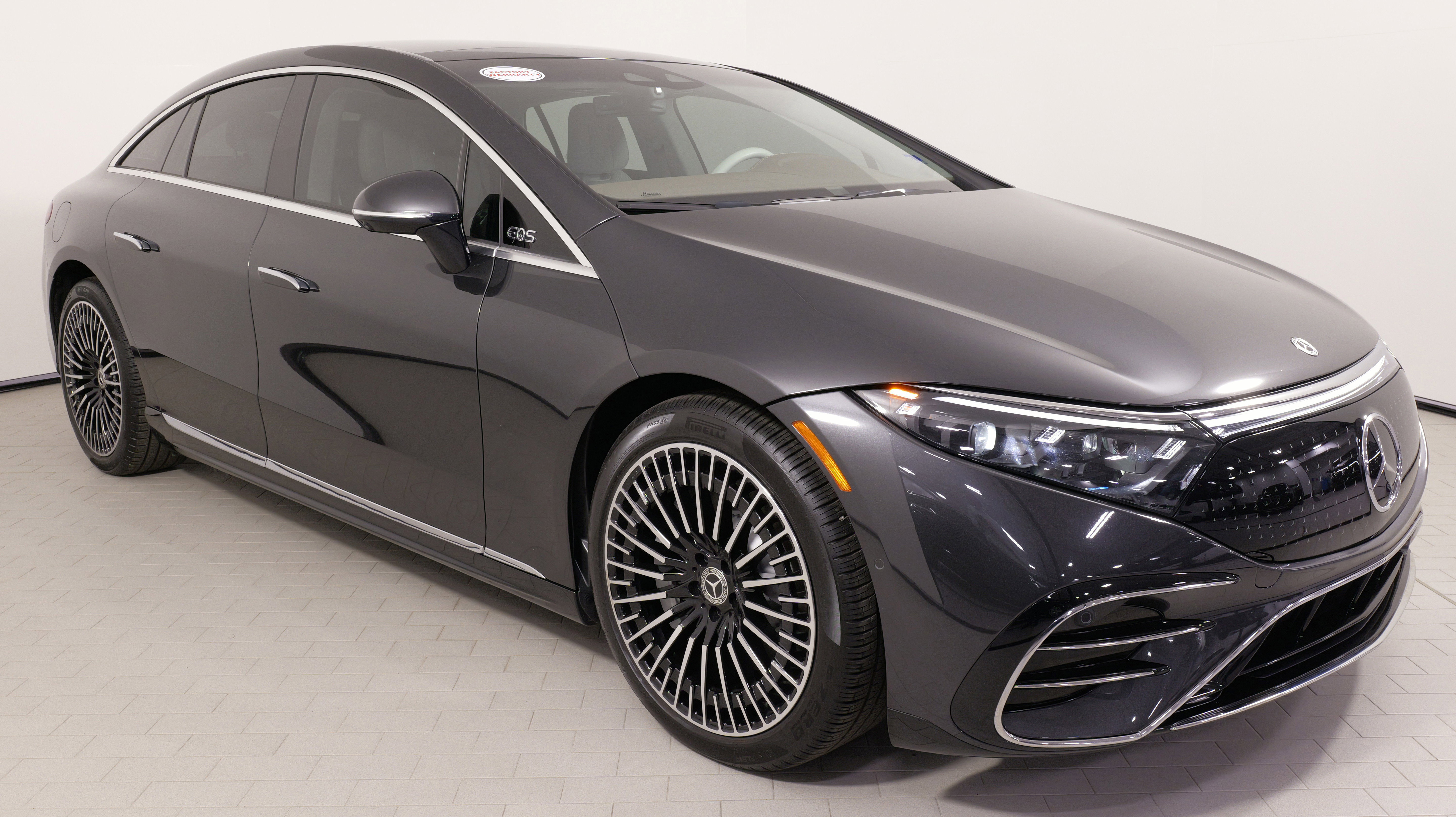 Used 2023 Mercedes-Benz EQS 580 4MATIC Sedan image 7