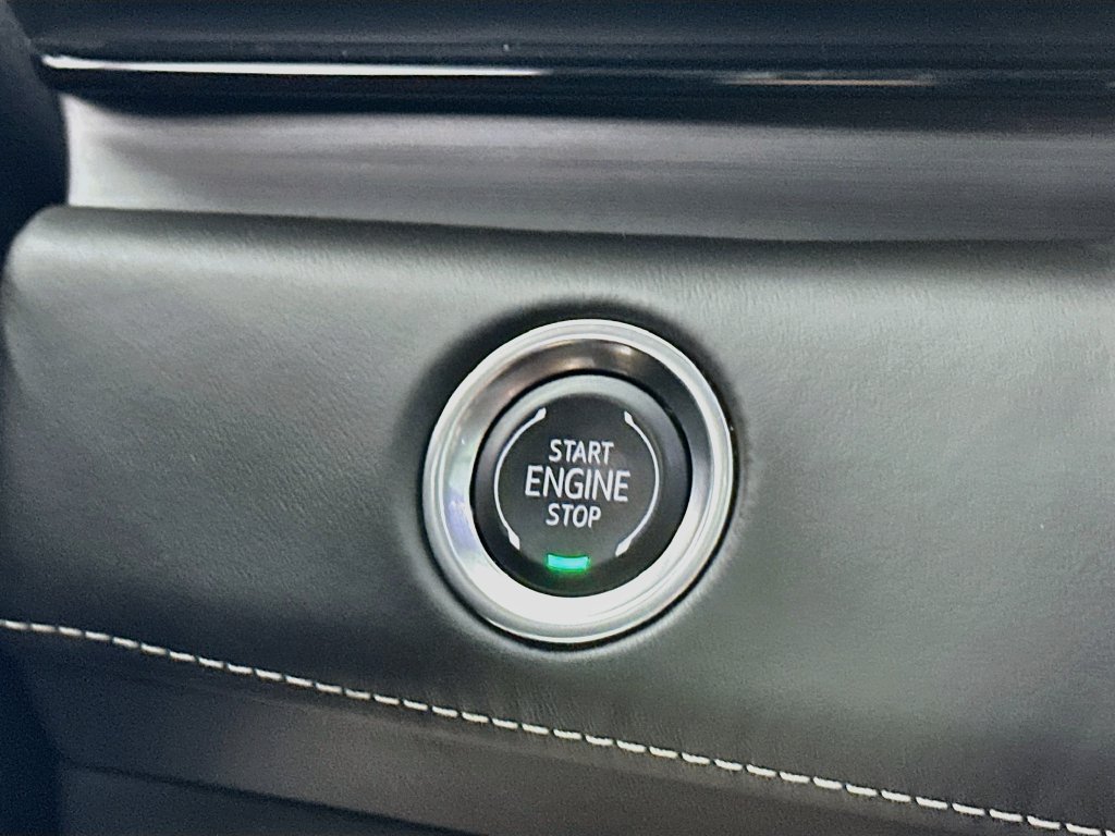 Certified 2024 Cadillac Escalade V w/ LPO, ONYX Package AWD/4WD image 16