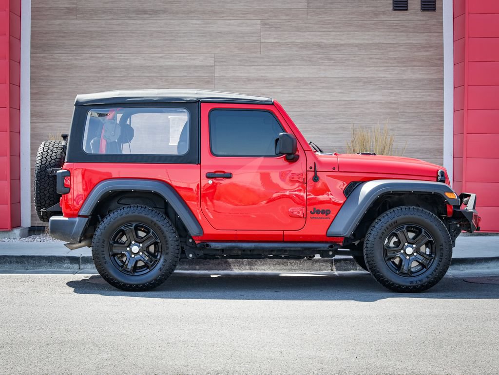 Used 2022 Jeep Wrangler Sport AWD/4WD image 2