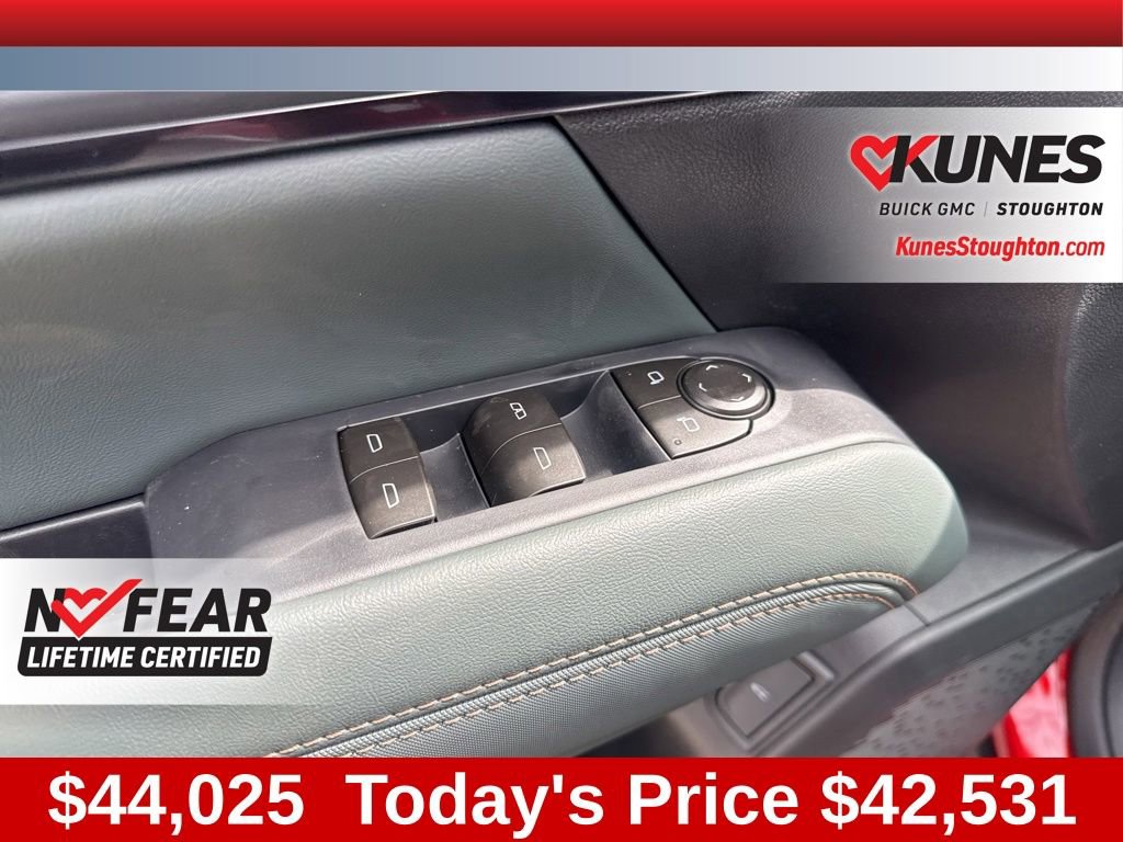 New 2026 GMC Terrain AT4 w/ Technology Package II AWD/4WD image 25